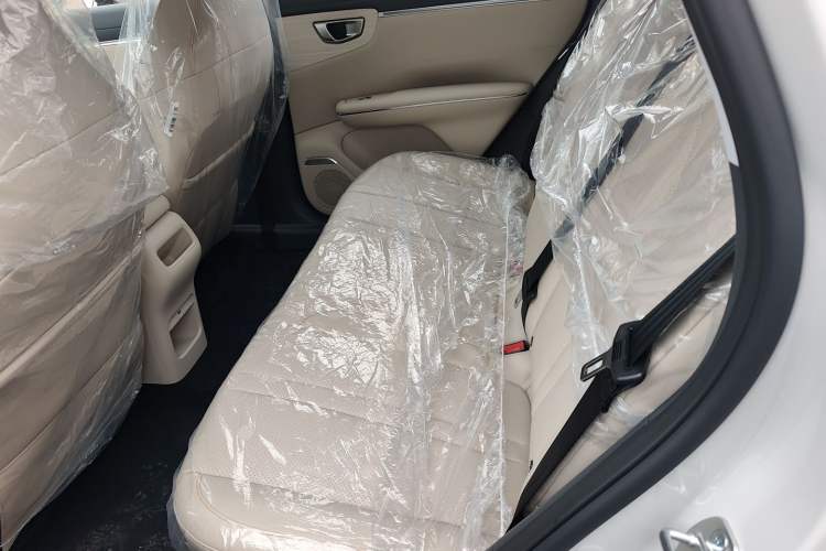 Used Wuling Bingo S 2025 Model 325km Deluxe Edition Left Rear Seat