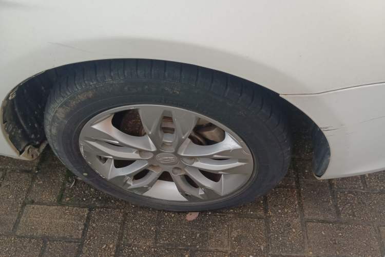 Used Geely Auto Emgrand 2016 Sedan 1.5L Manual Upward Edition Right Front Wheel Hub