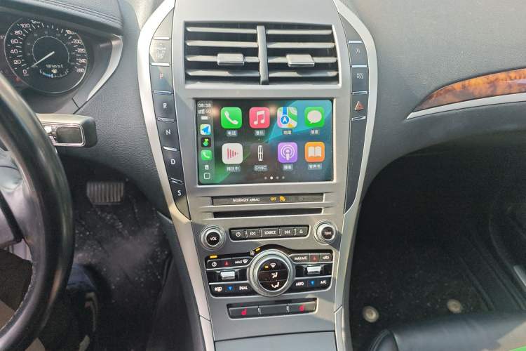 Used Lincoln MKZ 2018 2.0T Premium Edition Audio And AC Panel