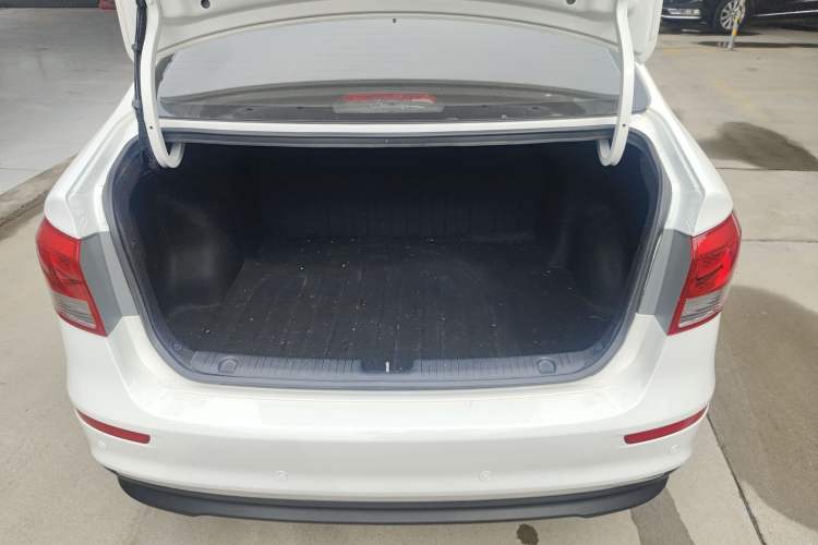 Used Kia K2 2015 Sedan 1.4L Automatic GLS