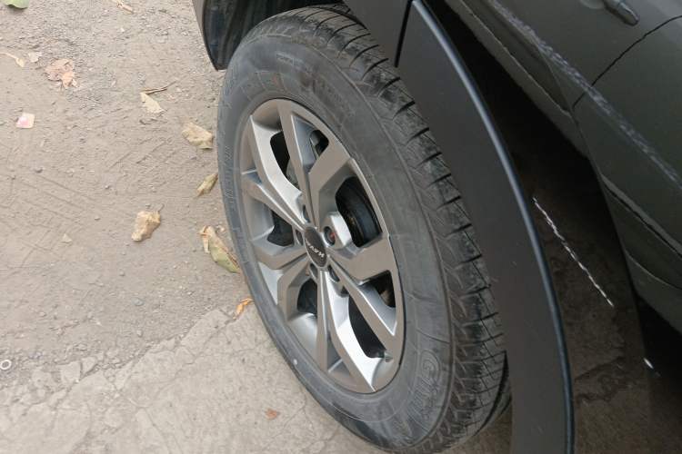 Used Haval H6 2021 National Trend Edition 1.5T Automatic Champion Version Right Rear Wheel Hub