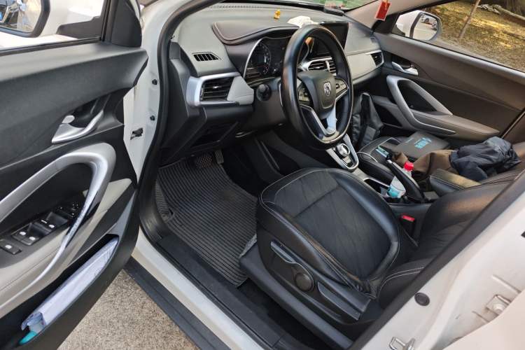 Used Baojun 510 2017 1.5L Automatic Fashion Model
