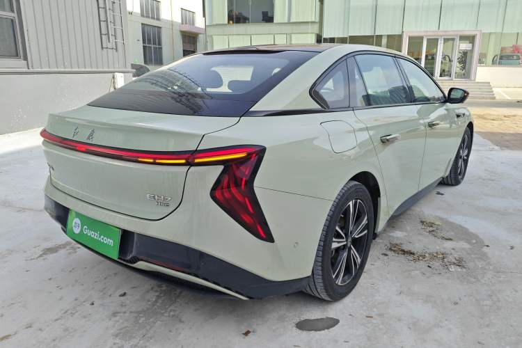 Used Hongqi EH7 2024 690 Pro
