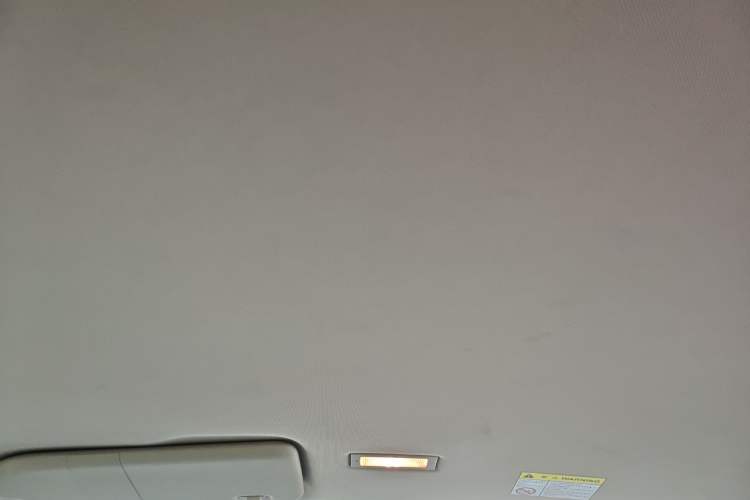 Used Roewe Clever 2021 302 km New Four-Seater Super-Efficient Version