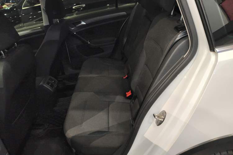 Used Volkswagen Golf 2019 1.8TSI Travel Edition
