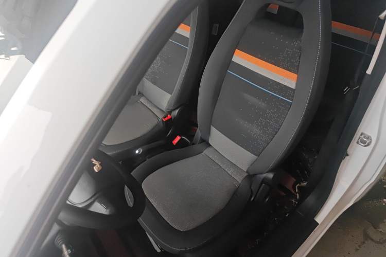 Used Wuling Hongguang MINIEV 2020 Freedom Version Lithium Iron Phosphate Left Front Seat