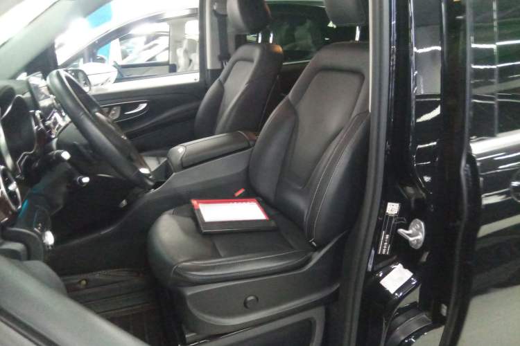 Used Mercedes-Benz V-Class 2018 V 260 Prestige Edition China VI