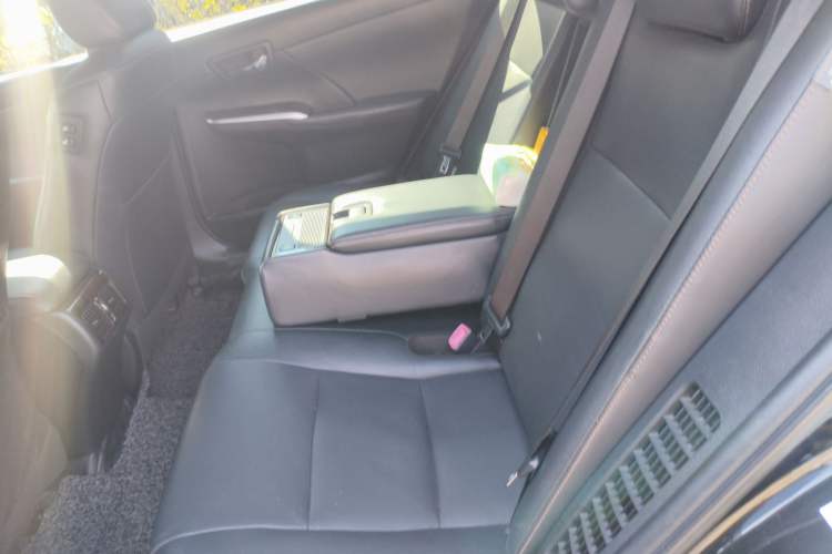 Used Toyota Camry 2016 Dual-Engine 2.5 HG 10th Anniversary Deluxe Navigation Edition