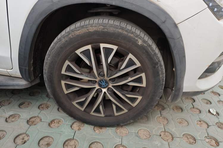 Used BYD Song New Energy 2017 Song DM 1.5TID All-Wheel Drive Luxury Model
