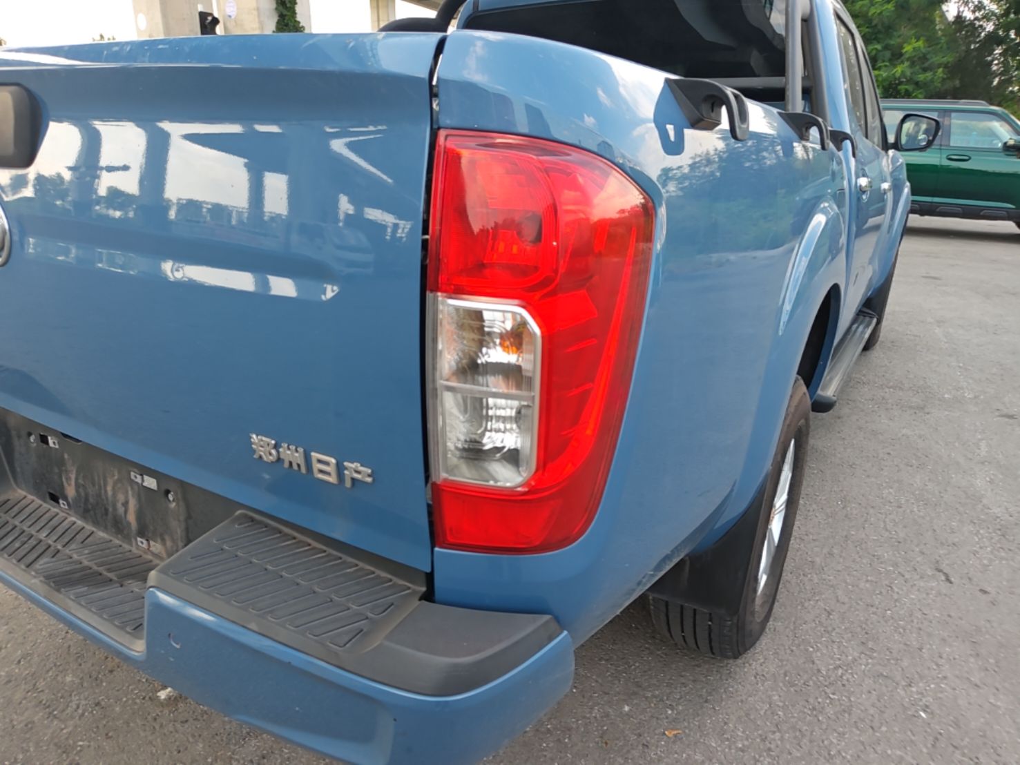 Dongfeng Ruichi 6 Pro 2025 Model 2.3T Automatic 2x2 Diesel Luxury Edition Flatbed Long Cargo Box — снимка 9