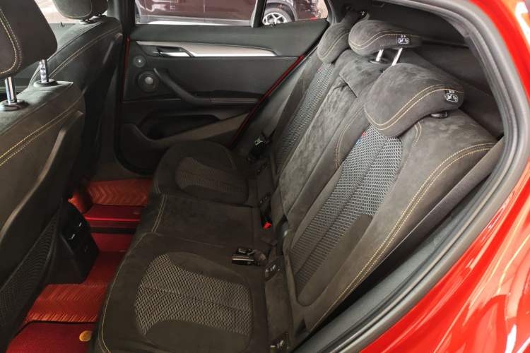 Used BMW X2 2019 sDrive25i Luxury Model with M Off-Road Package China VI Emission Standard
