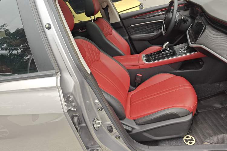 Used Dongfeng Aeolus Yixuan MAX 2021 1.5T Ultra-Stylish Trendsetter Edition