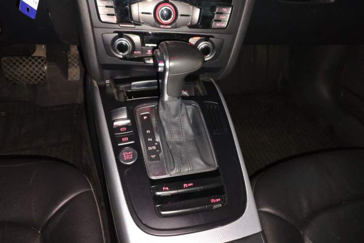 Used Audi A4L 2016 35 TFSI Collector's Edition Automatic Standard Model Gear Lever