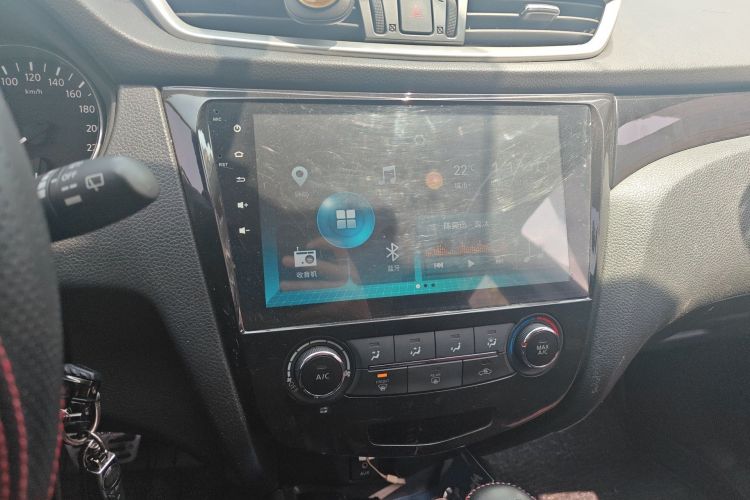 Used Nissan Qashqai 2016 2.0L CVT Elite Edition Audio And AC Panel