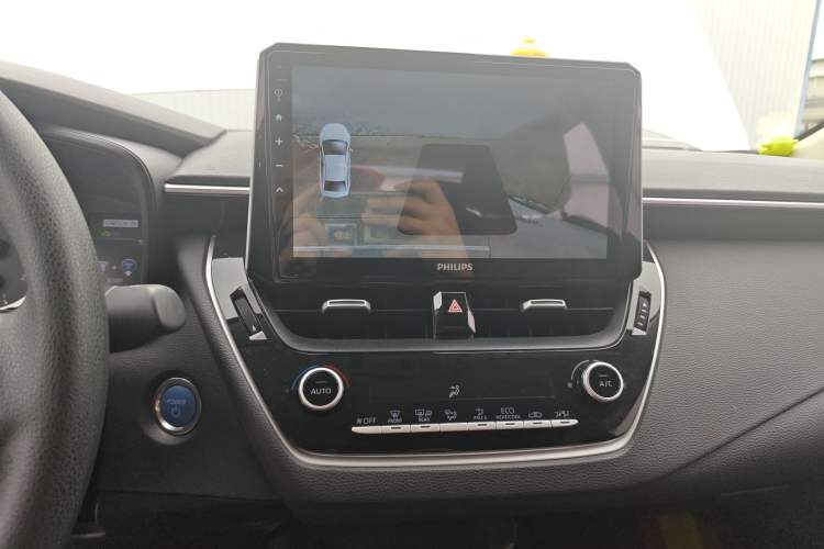 Used Toyota Corolla 2021 Dual-Motor 1.8L E-CVT Elite Edition Audio And AC Panel