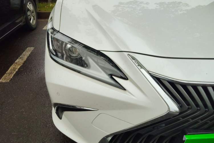 Used Lexus ES 2020 200 Excellence Edition
