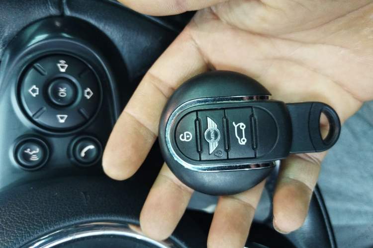 Used MINI MINI 2015 2.0T COOPER S Five-Door Edition