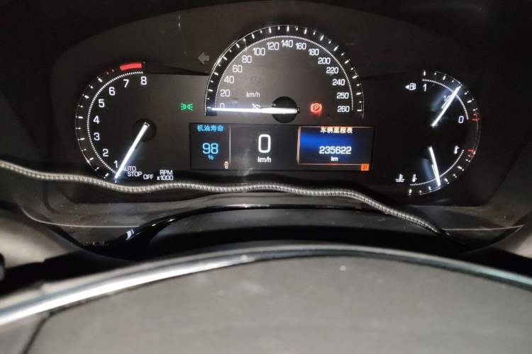 Used Cadillac XT5 2017 Anniversary Edition 25T Luxury Model