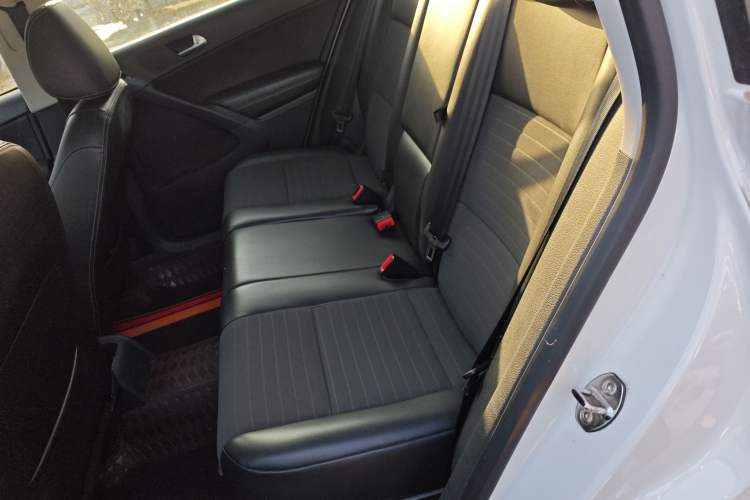 Used Volkswagen Tiguan L 2016 300TSI Automatic Two-Wheel Drive Trend Edition
