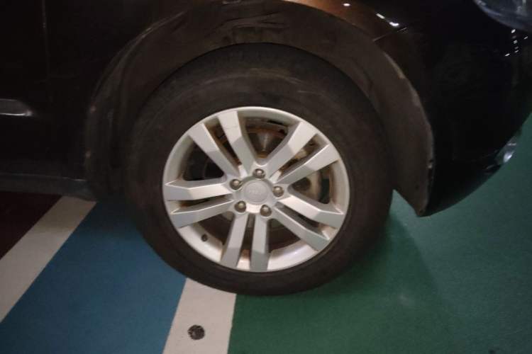 Used Geely Auto GX7 2015 Classic Edition 1.8L Manual Elite Model China IV
