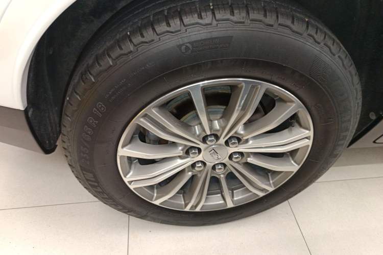 Used Cadillac XT5 2018 25T Luxury Model