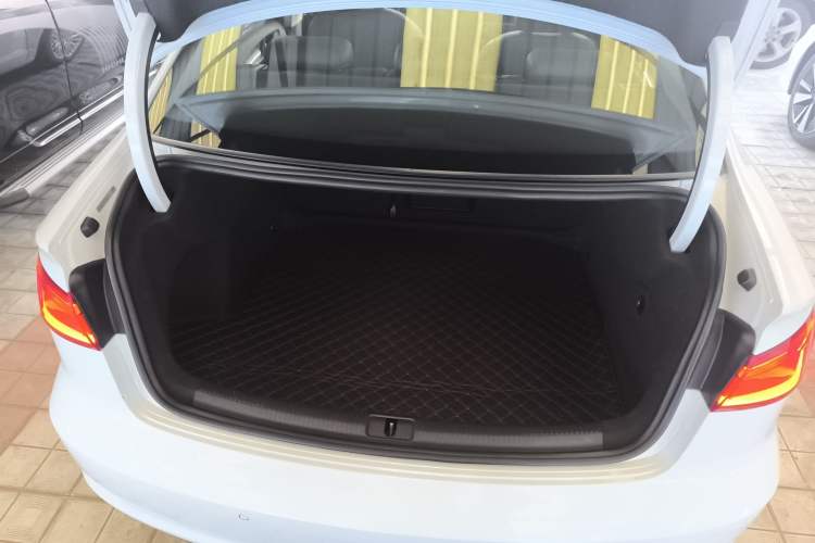 Used Audi A3 2015 Limousine 35 TFSI Millionth Anniversary Intelligent Leading Model
