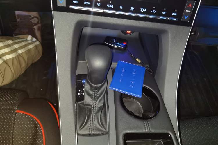 Used Toyota Avalon 2019 2.0L XLE Premium Edition China VI
