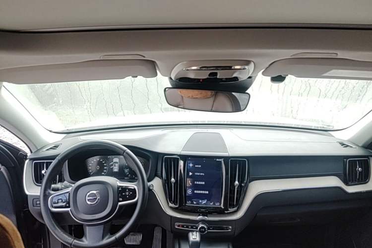 Used Volvo XC60 2020 T5 4x4 Smart Luxury Edition
