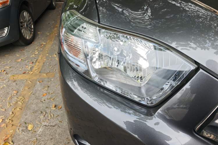 Used Toyota Highlander 2011 2.7L Two-Wheel Drive 7-Seater Luxury Navigation Edition