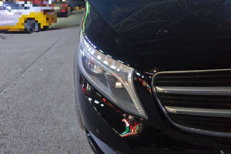 Used Xinkai V-Class 2017 Zhunyue V 260 L High-Roof Model Right Front Headlight