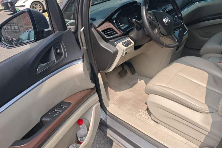 Used Buick GL8 2020 Land Business Class 652T Luxury Model Driver Seat