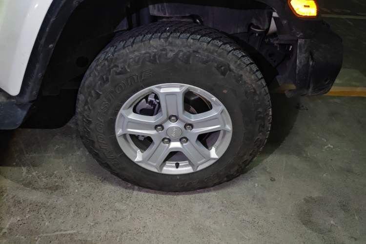 Used Jeep Wrangler 2019 2.0T Sahara 4-Door Version China V Standard