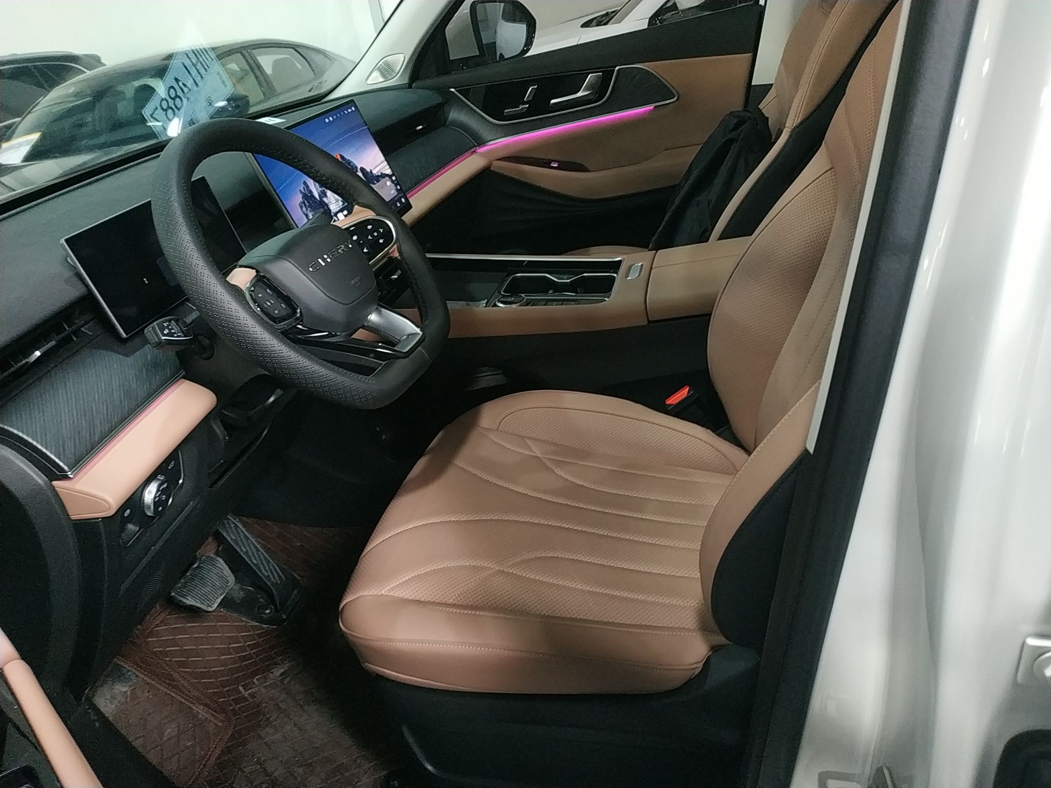 المقاعد الأمامية داخل السيارة