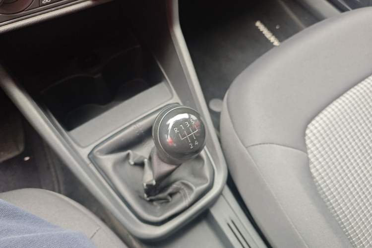 Used Volkswagen Santana 2016 1.4L Manual Fashion Edition Gear Lever