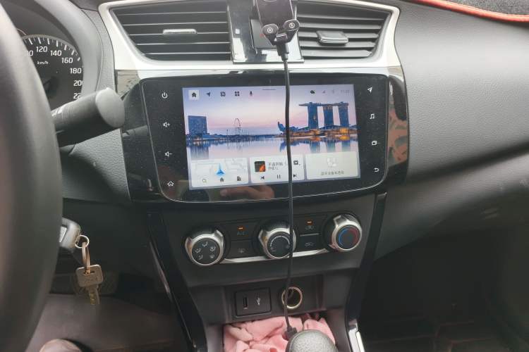 Used Nissan Sylphy 2021 Classic 1.6XL CVT Luxury Edition Audio And AC Panel