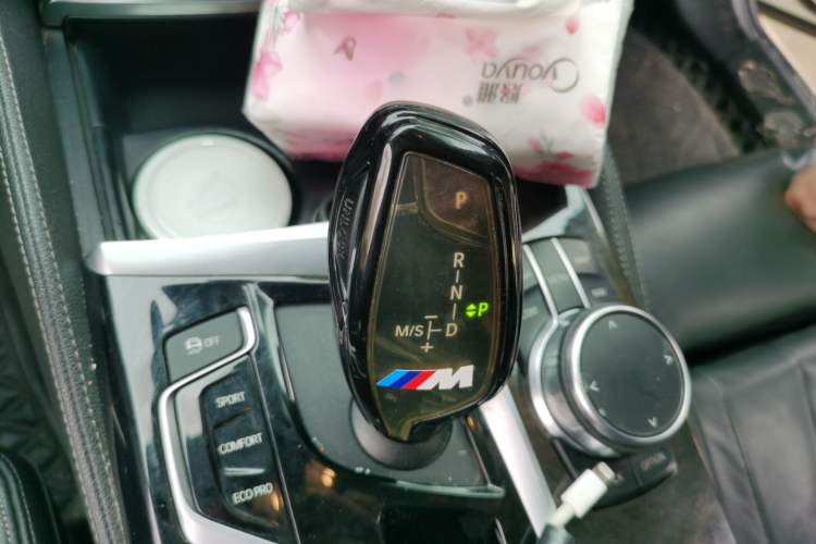 Used BMW 5 Series 2018 Facelifted 530Li xDrive M Sport Package
