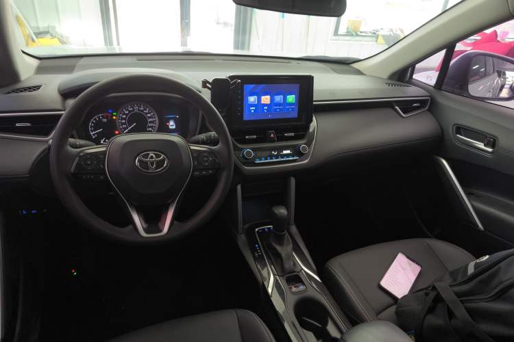 Used Toyota FRONTLANDER 2022 2.0L CVT Luxury Edition Audio And AC Panel