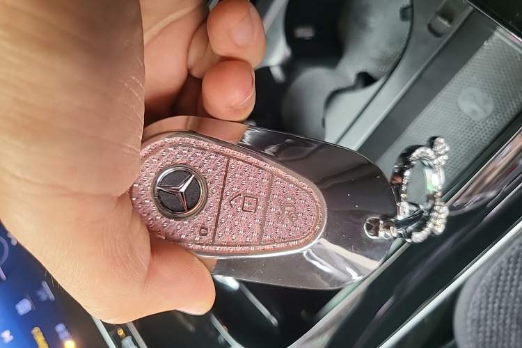 Used Mercedes-Benz C-Class 2024 Second Facelift C 260 L Sport Edition Vehicle Key