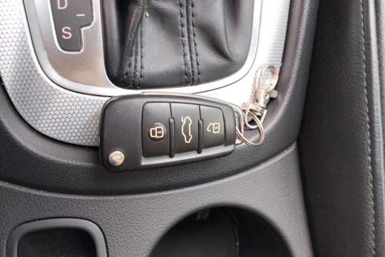 Used Audi Q3 2016 35 TFSI quattro all-wheel-drive style model
