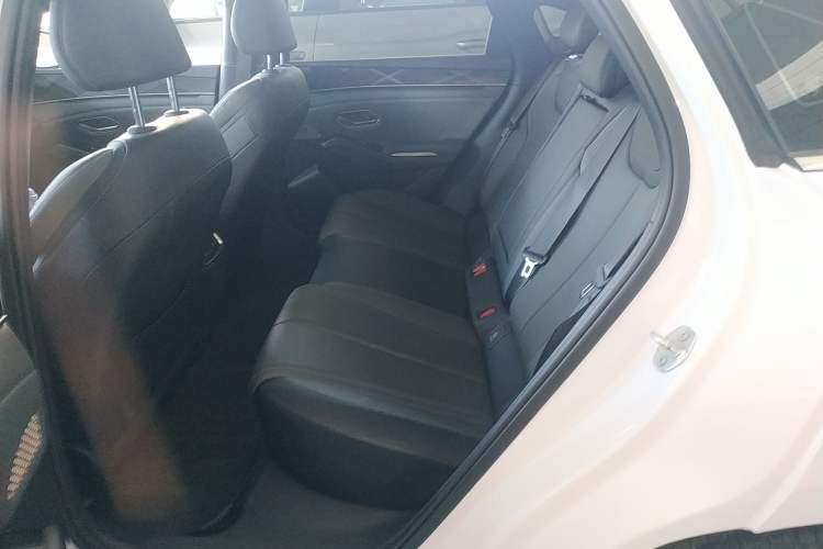 Used BYD Qin L 2025 DM-i Smart Drive 120KM Superior Model
