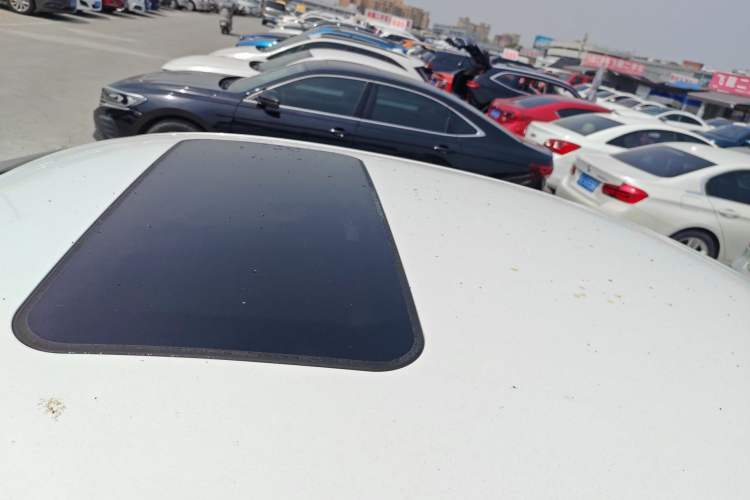 Used Jetta VA3 2019 1.5L Automatic Enjoyment Edition Roof