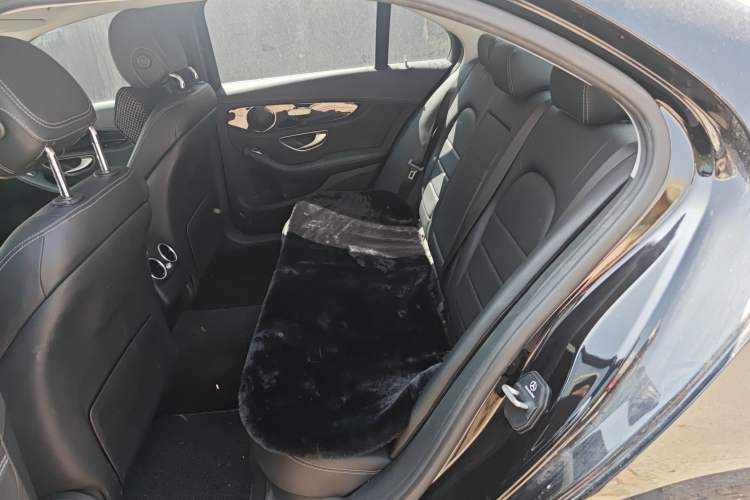 Used Mercedes-Benz C-Class 2017 Revised C 180 L Dynamic Sports Edition Left Rear Seat