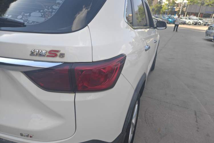 Used HYOSOW S5 2017 1.3T Manual Prestige Edition Right Rear Taillight