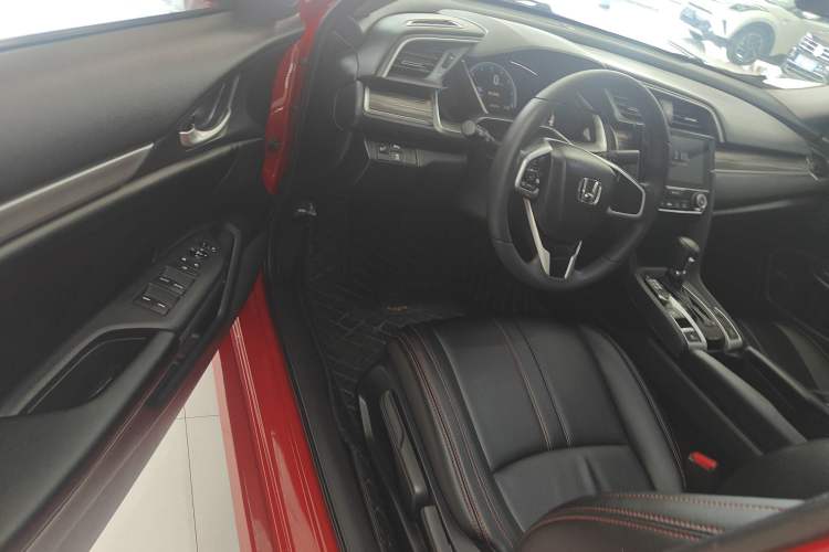 Used Honda Civic 2019 220TURBO CVT Dynamic Edition China VI Driver Seat