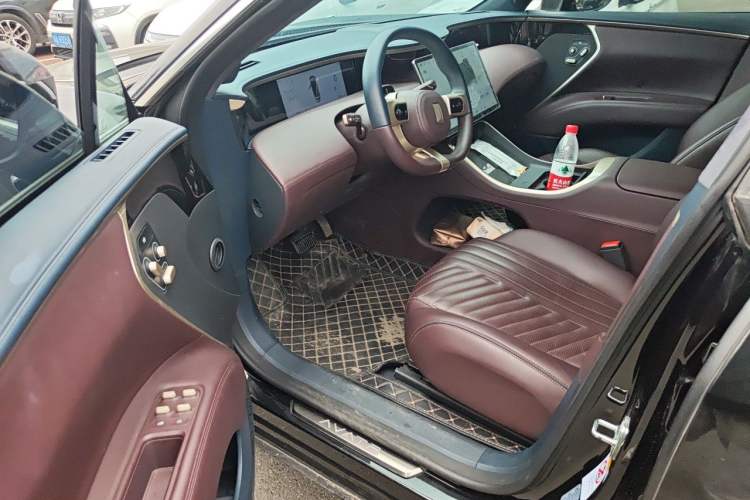 Used Avatr 11 2023 HarmonyOS Version Smart Enjoyment Upgrade Model 90-Degree Rear-Wheel Drive Edition