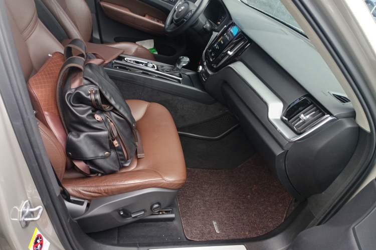 Used Volvo XC60 2020 T5 4x4 Zhiyi Luxury Edition