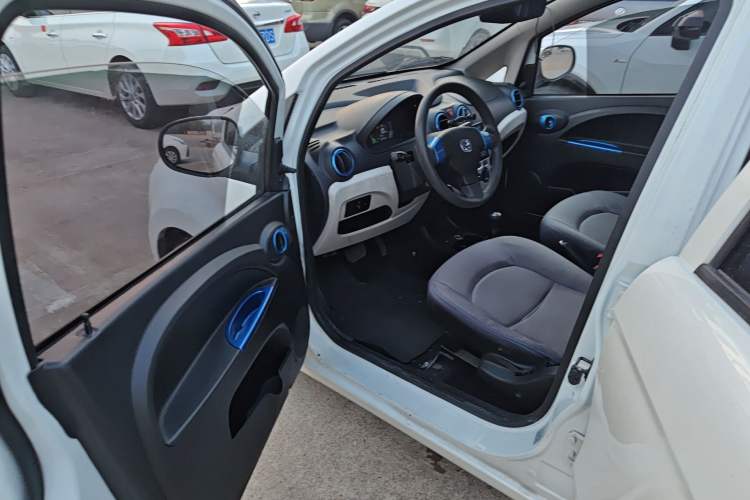 Used JMEV E200L 2018 E200L Standard Model (250 km)
