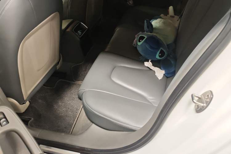 Used Audi A4L 2011 2.0 TFSI Standard Model Left Rear Seat