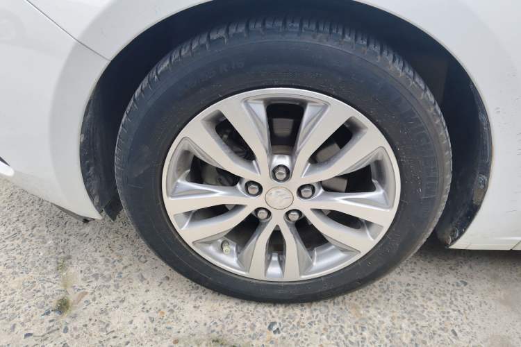 Used Buick GT 2019 18T Automatic Connected Elite Model China VI Standard Left Front Wheel Hub