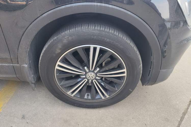 Used Volkswagen Tiguan L 2020 330TSI Automatic Two-Wheel Drive Panoramic Comfort Edition China VI Standard